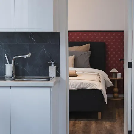 Lovely 1br & 1lr Apartment, Only 15 Min Walk To Center * Gent